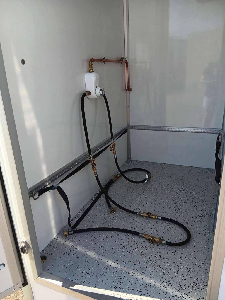 Local de stockage sécurisé pour l'alimentation en gaz des rotissoires ititnérantes