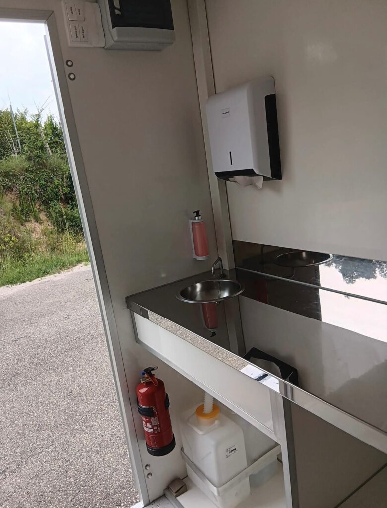 Plan de travail inox pour camion rotisserie