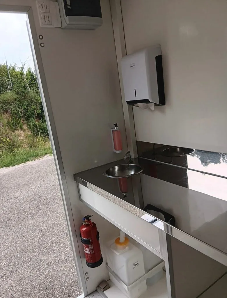 Plan de travail inox pour camion rotisserie
